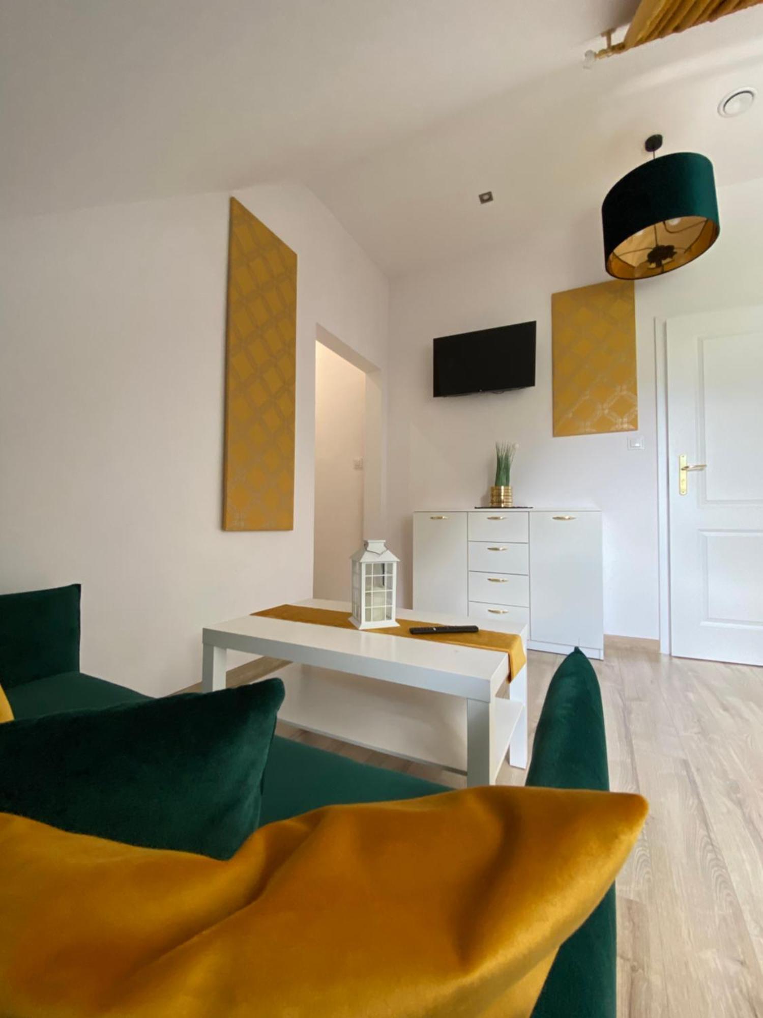 Apartamento Fiona2 Centrum700m Parking Bezplatny Monitorowany Salon Tv Sypialnia Tv Lazienka Kuchnia Rekuperacja *