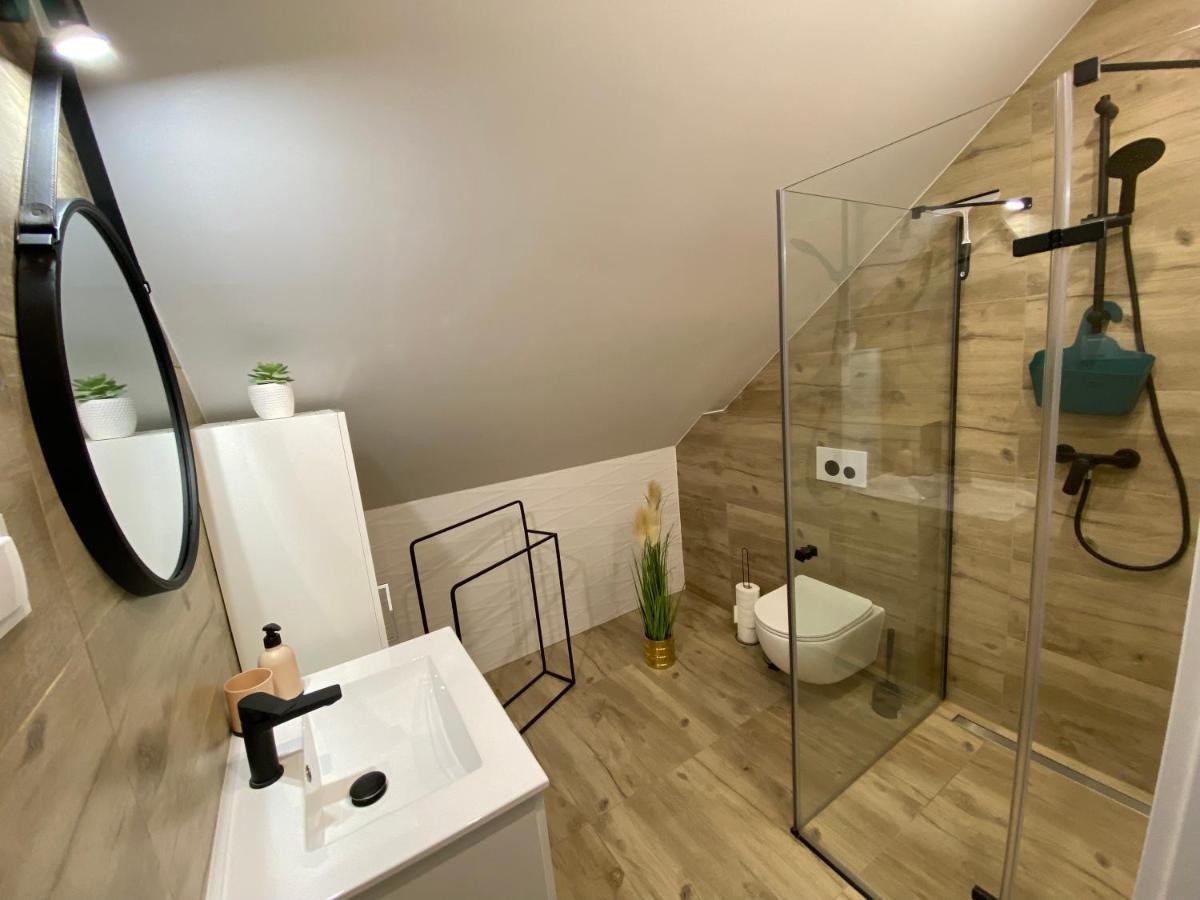Apartamento Fiona2 Centrum700m Parking Bezplatny Monitorowany Salon Tv Sypialnia Tv Lazienka Kuchnia Rekuperacja